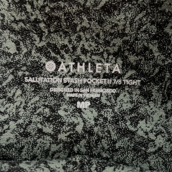 Athleta Salutation Stash Pocket II 7/8 Tight Green Leggings - Size Medium - Picture 4 of 7